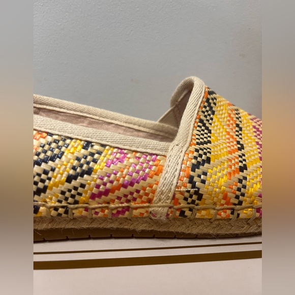 Charter Club Womans Colorful Shoes! - Picture 5 of 8